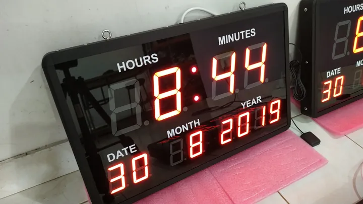 4-inch / 1.8-inch GPS time & date wall clock