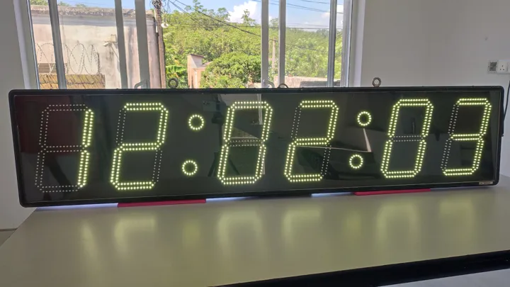 12-inch 6-digit GPS wall clock